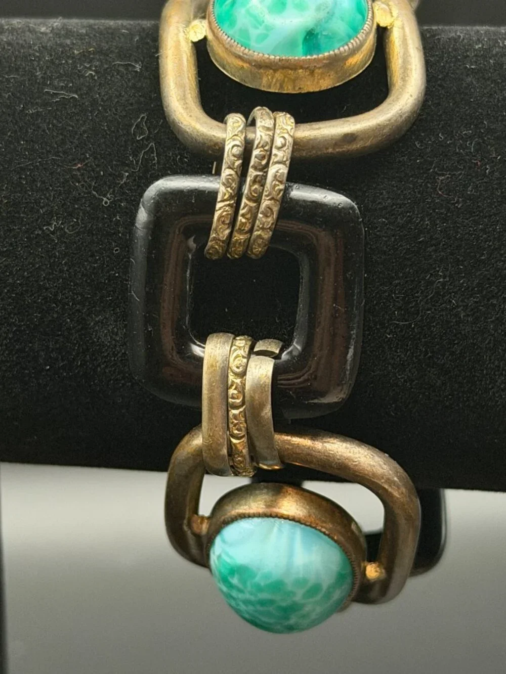 VTG BOHO Victorian Revival brass link bracelet green lucite moon glow stones 8